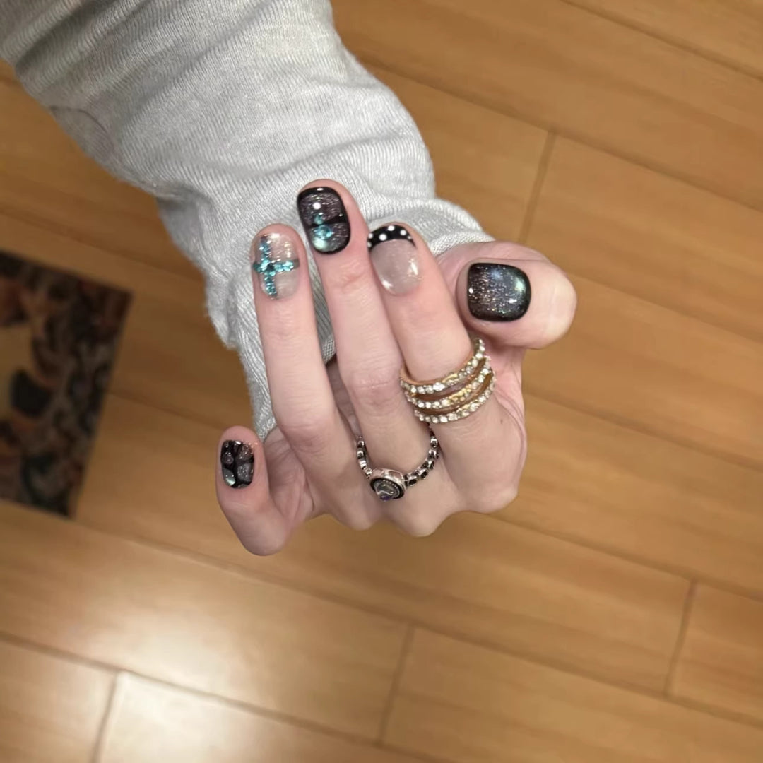 Artistic Gel Nail Art Extensions