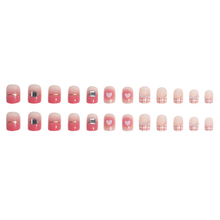 Glamorous Heart-Accented Nail Art Kalsten