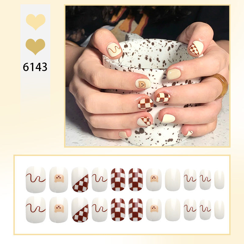 Minimalist Press-On Nail Art