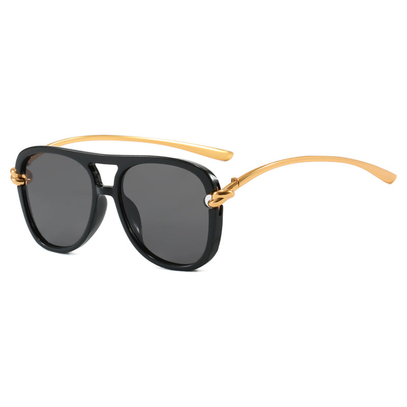 Women's sporty sunglasses with wide plastic frame and UV protection Kalsten