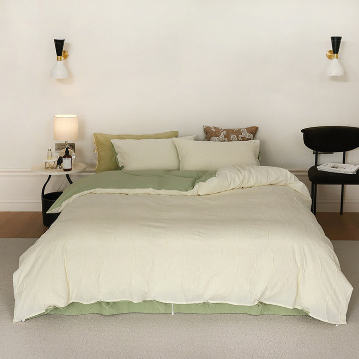 Wave-structured bedding set made from fine cotton blend with texture effect