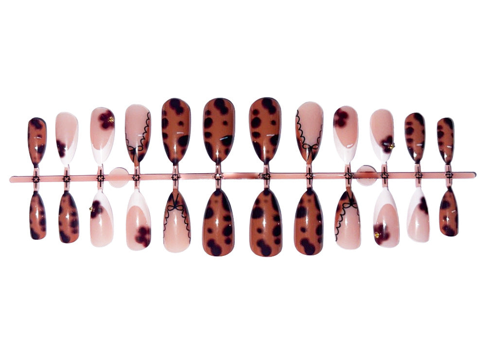 Artificial nail set with elegant spot design Kalsten