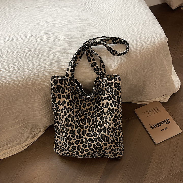 Chic Leopard Print Tote Bag