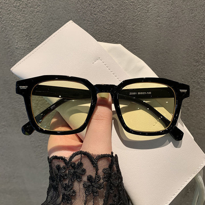 Ladies stylish sunglasses with striking frame Kalsten