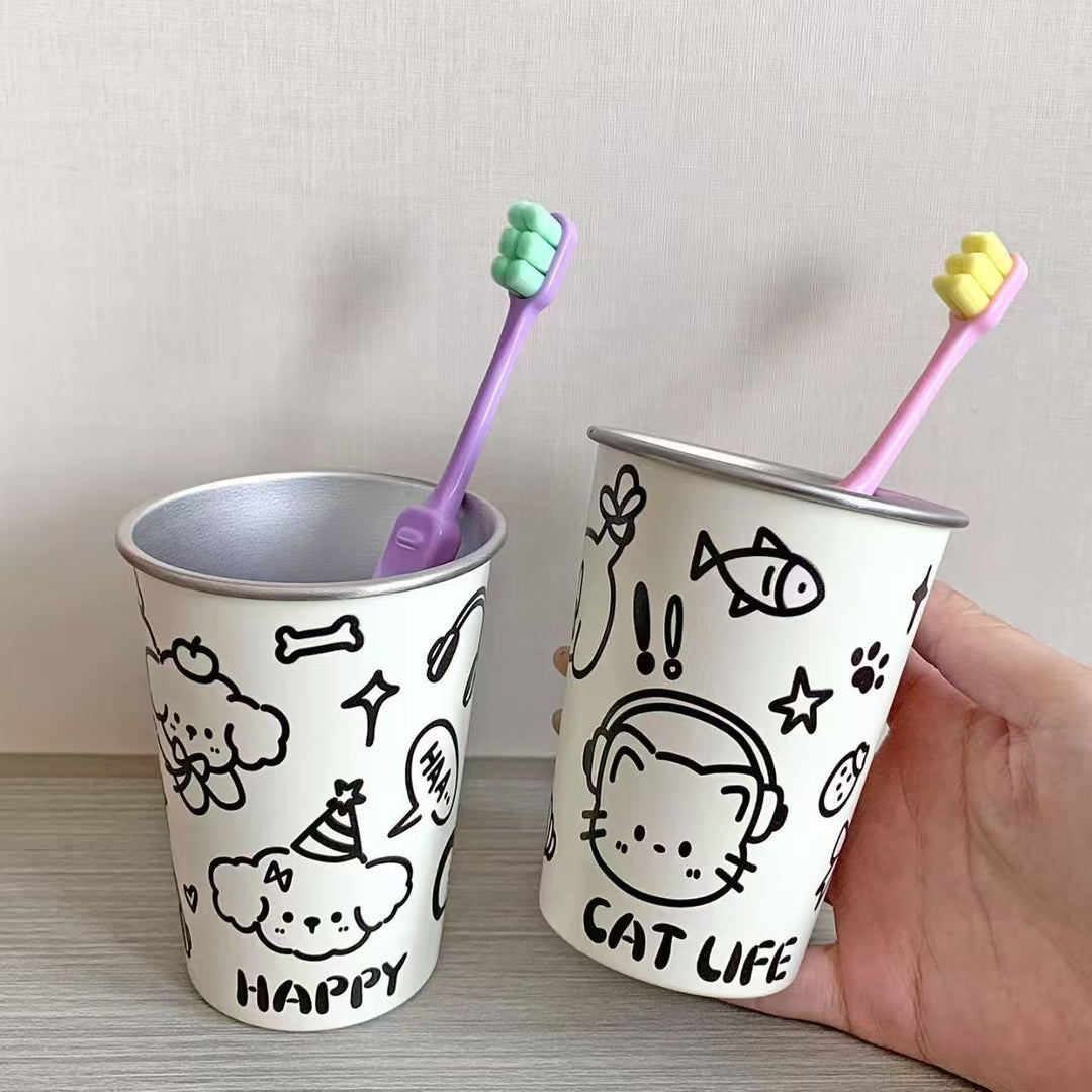 Wall-mounted toothbrush holder with playful animal design Kalsten