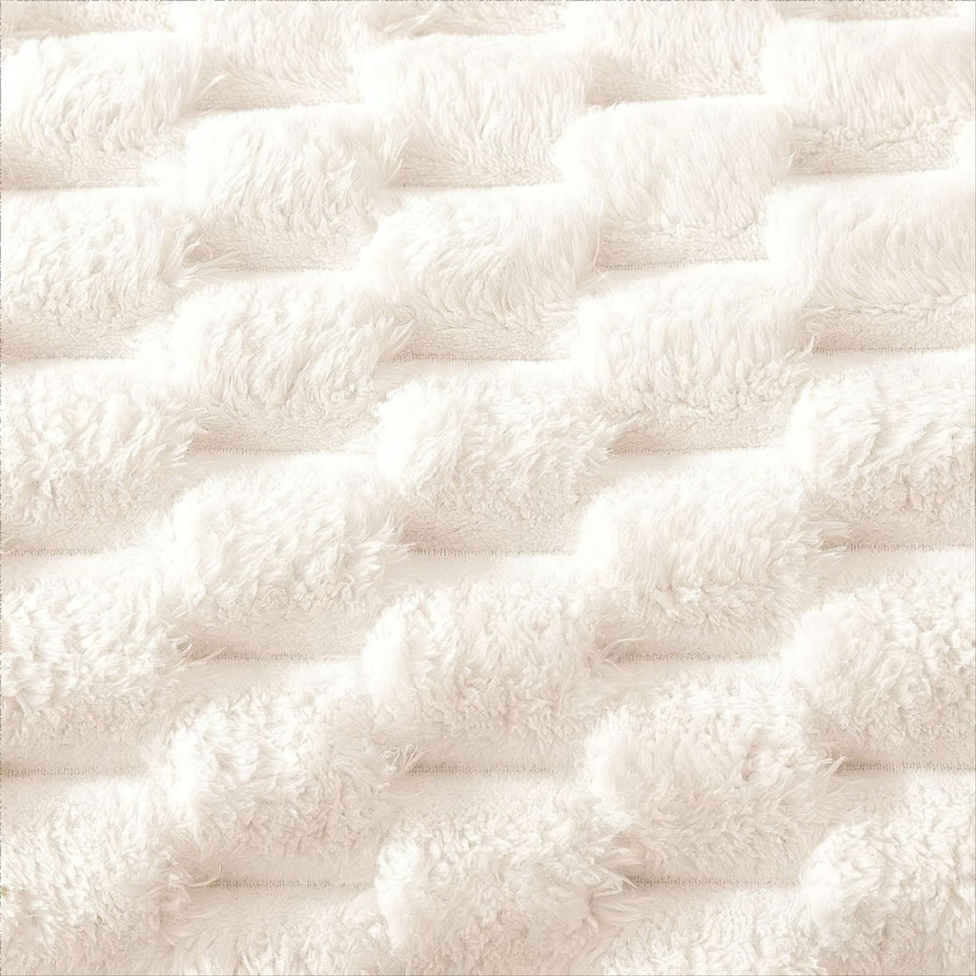 Plush Textured Decorative Throw Blanket