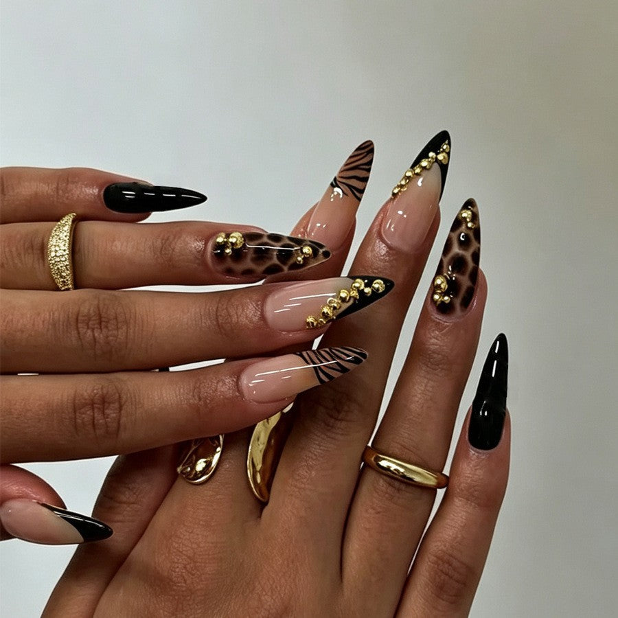 Art nail set with elegant animal and glitter patterns Kalsten