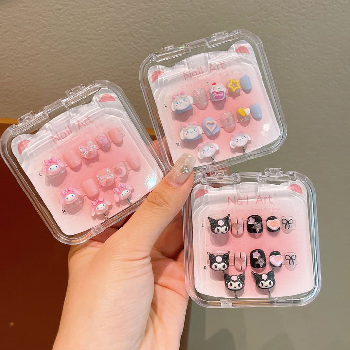 Creative artificial nails with 3D designs Kalsten
