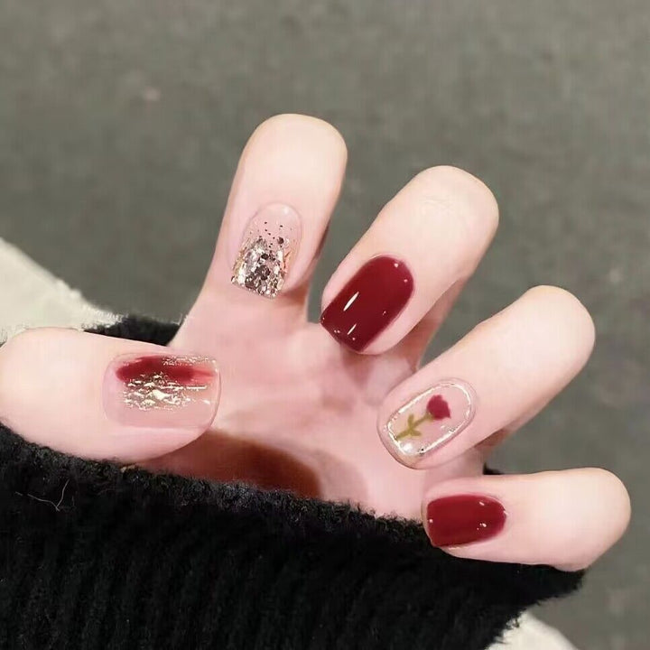 Decorative Press-On Nail Art Set with Glitter and Floral Accents Kalsten