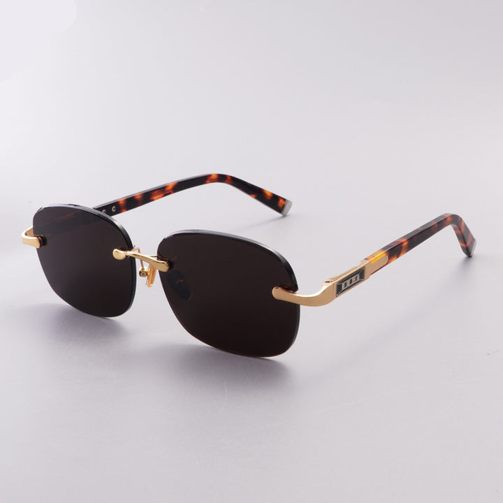 Ladies Elegant Sunglasses in Modern Retro Style Kalsten
