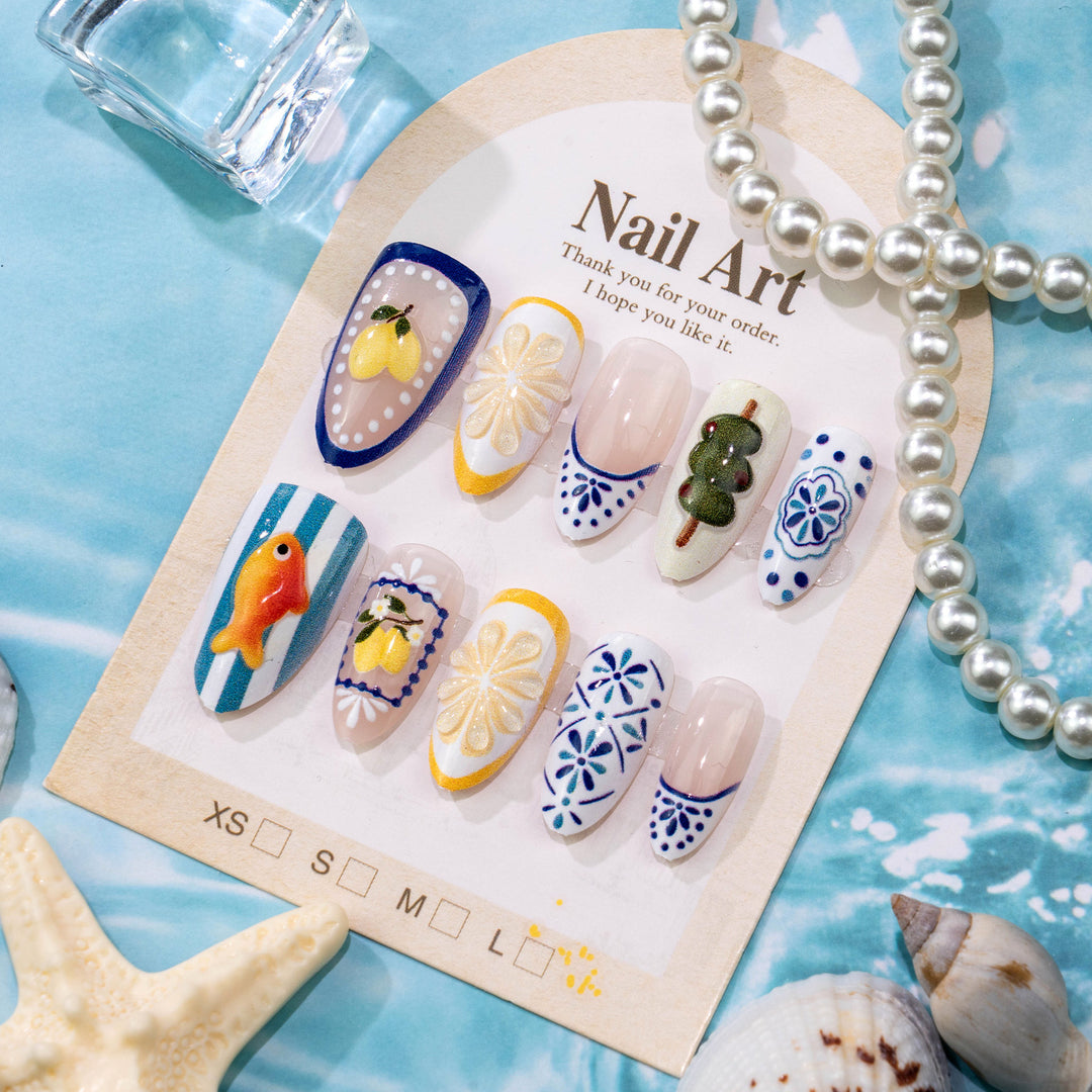 Artistic Tropical-Themed Press-On Nail Set