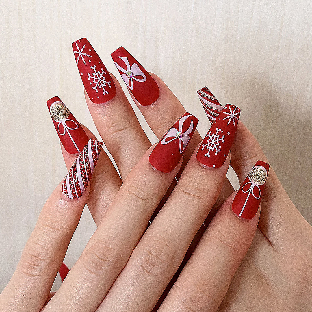 Festive Holiday-Themed Acrylic Nail Art Extensions Kalsten