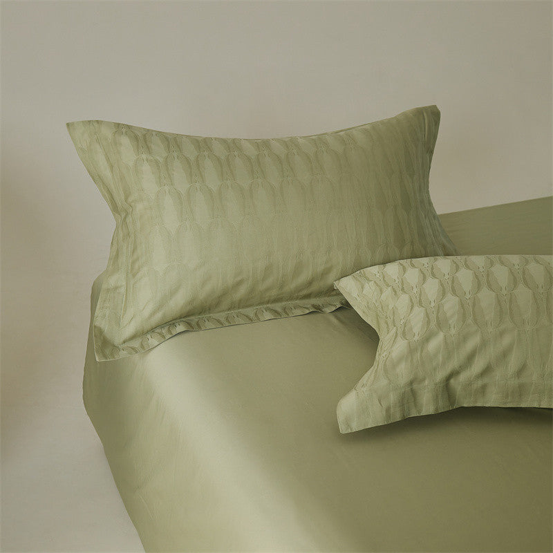 Elegant Satin Bedding Set Kalsten