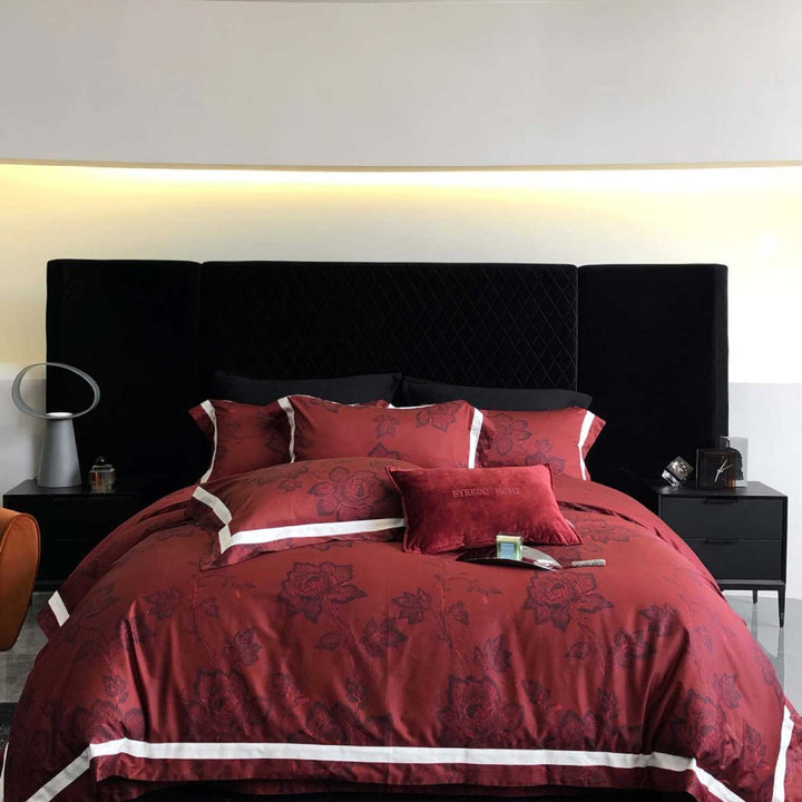 Reversible cotton satin bedding set with floral jacquard, contrast piping and decorative cushion