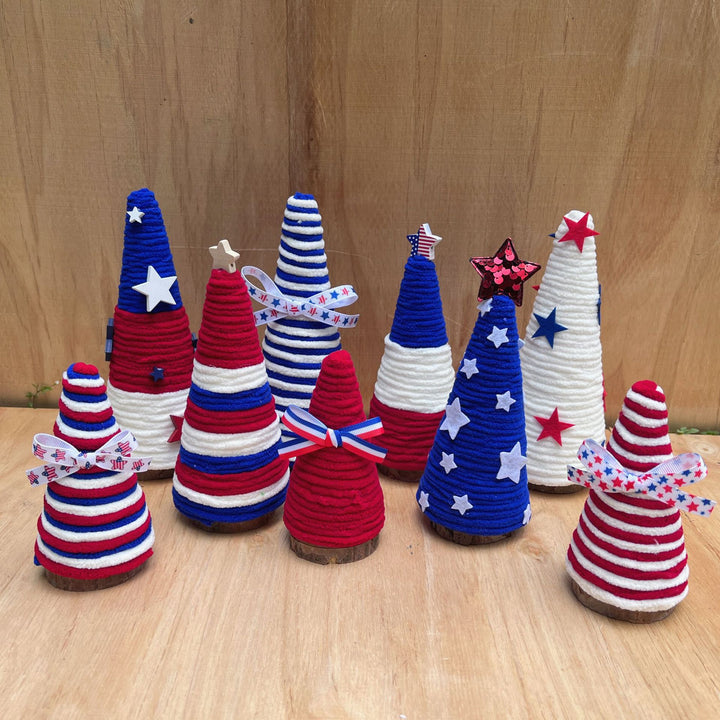 Unisex decorative table top Christmas tree made of felt and knitted structure with star appliqués Kalsten