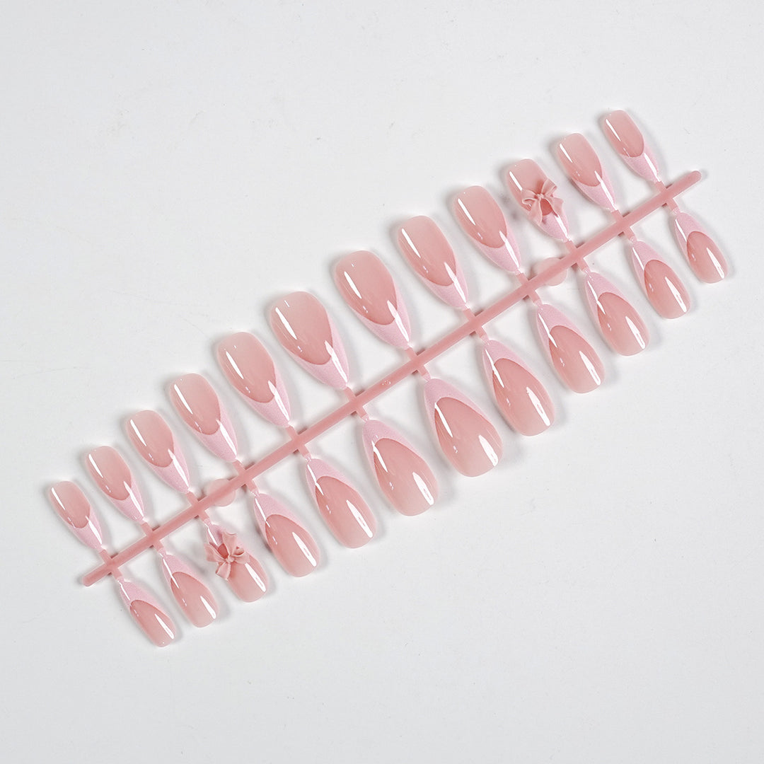 Detailed Nail Art Press-On Kit