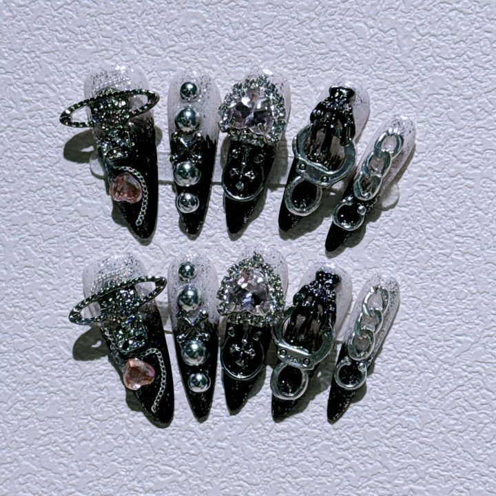 Glamorous Nail Art Extensions