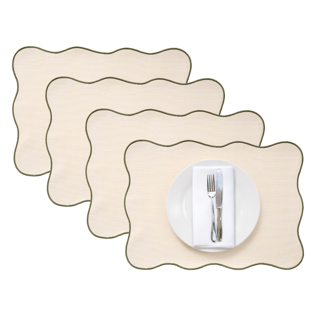 Table mat made of microfiber with wavy hem