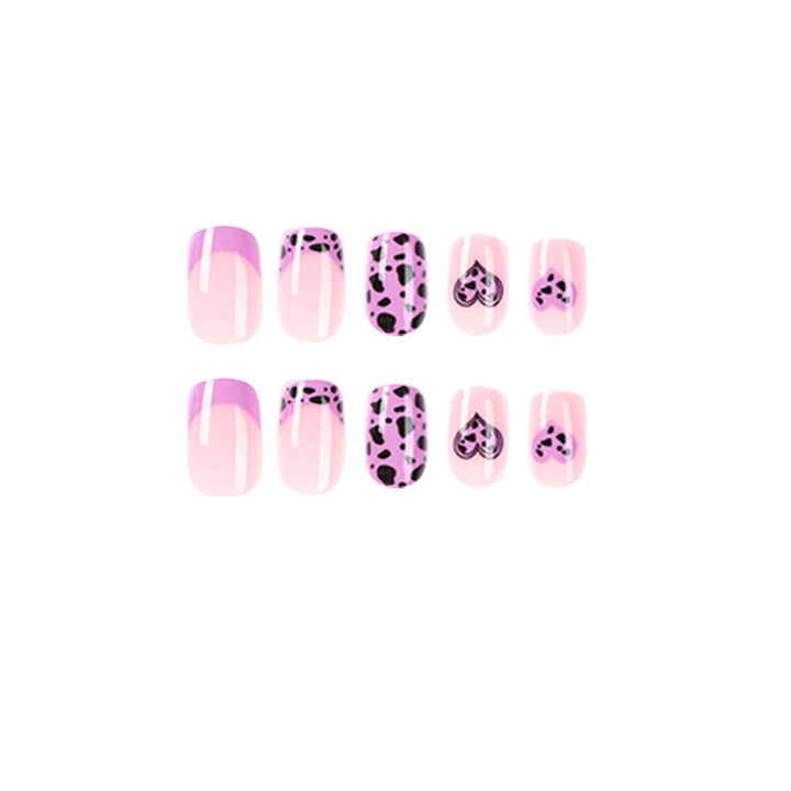 Artful nail art in romantic heart design Kalsten