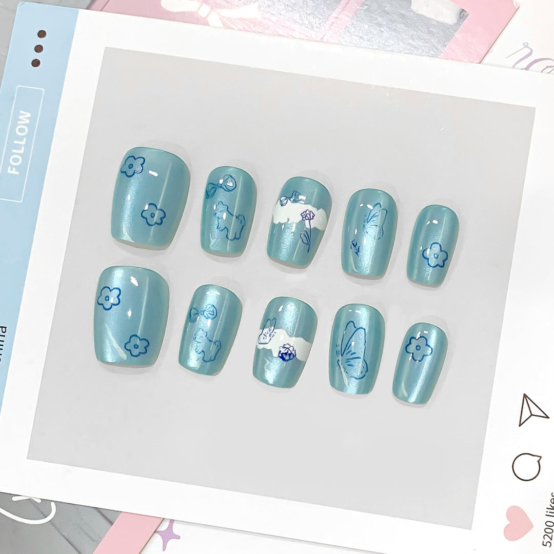 Artistic Artificial Nails with Flower Design Kalsten