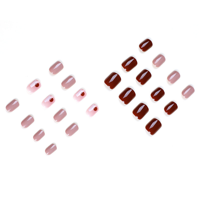 Artful nail art with unique design elements Kalsten