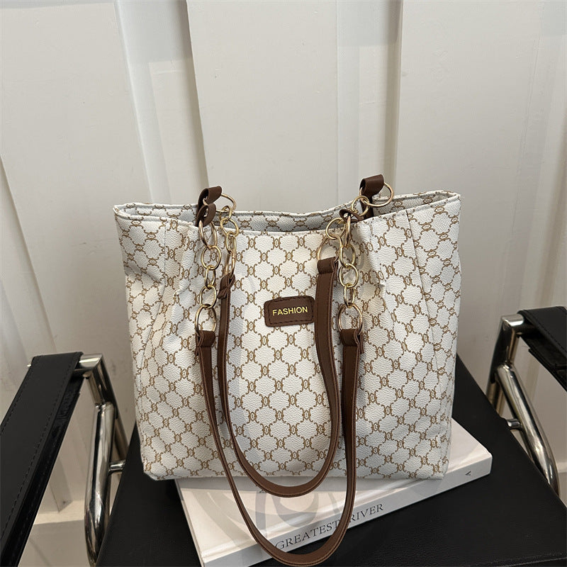 Elegant Patterned Shoulder Tote