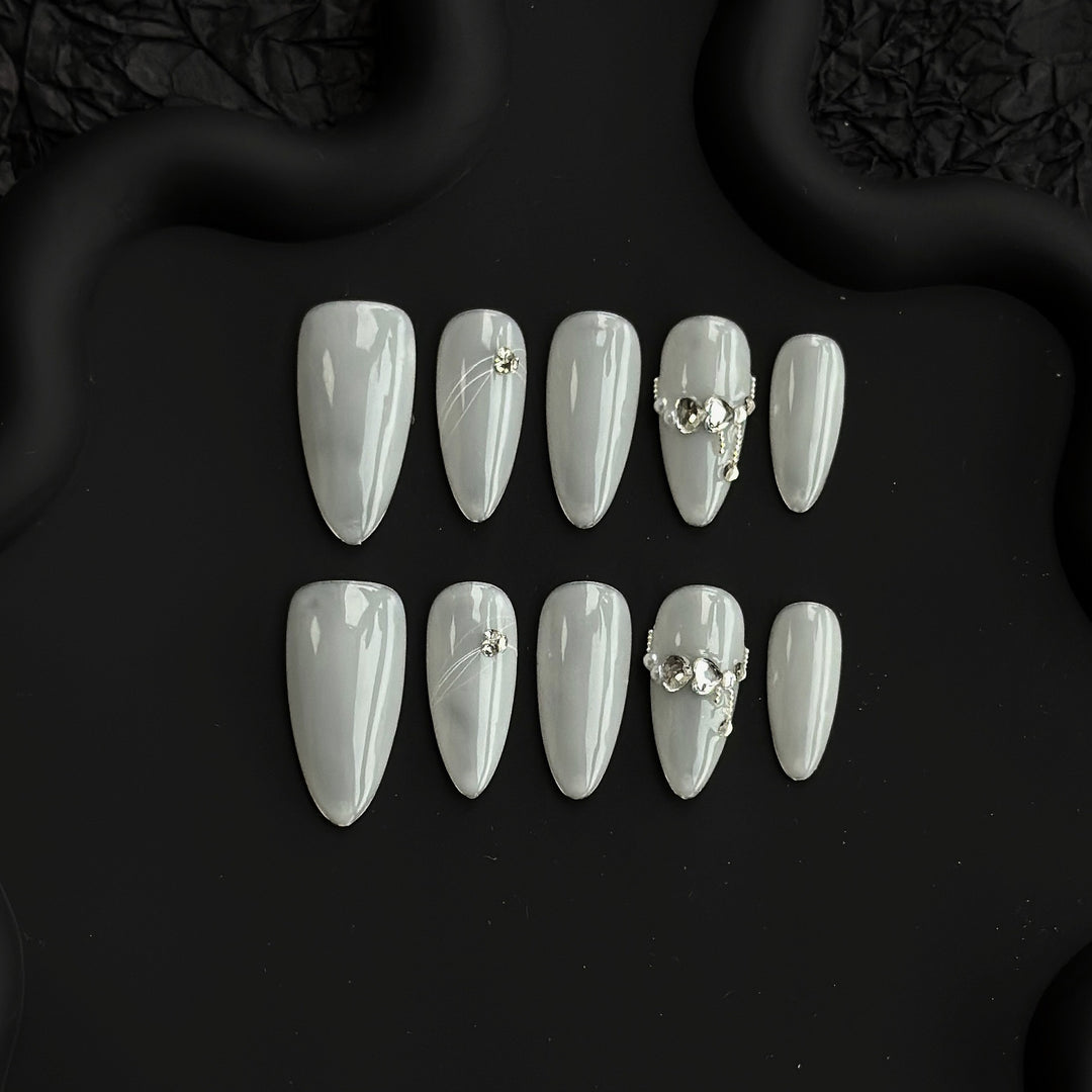 Butterfly-Embellished Press-On Nail Set
