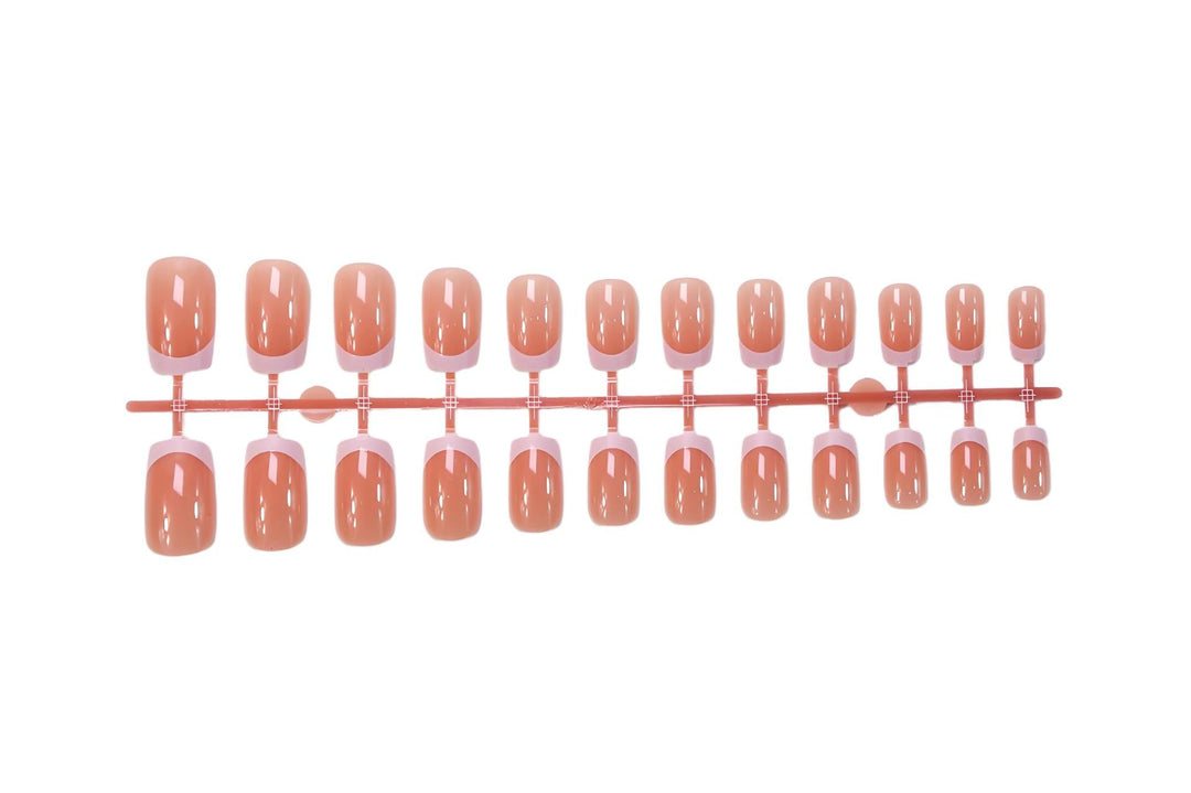 Nail set with elegant French tip and sparkling accents Kalsten