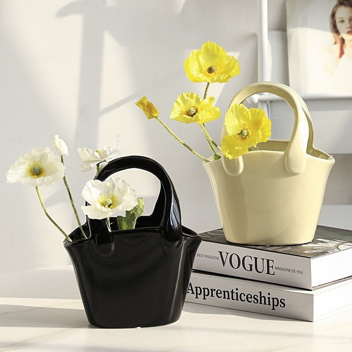 Modern Chic Handbag for Everyday Use