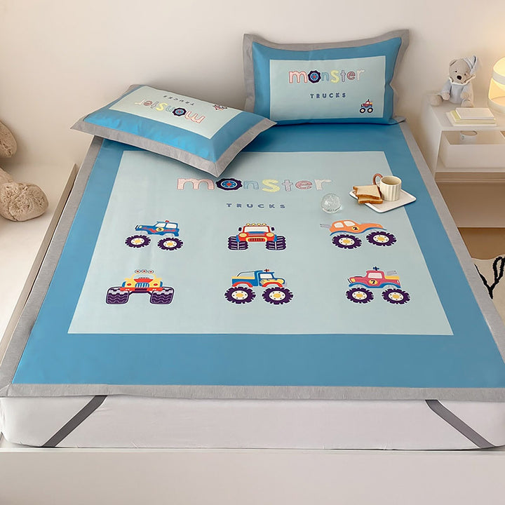 Children's bedding set with monster truck print made of breathable cotton blend