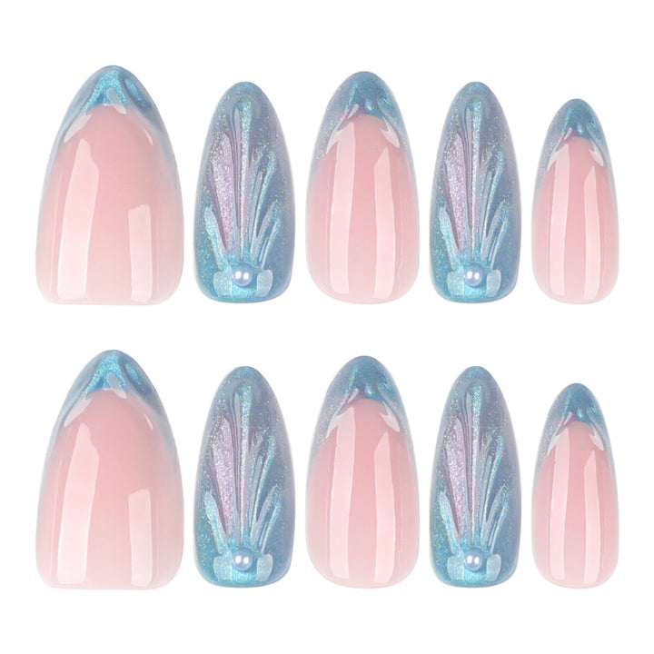 Artful Nail Art with Holographic Accents Kalsten