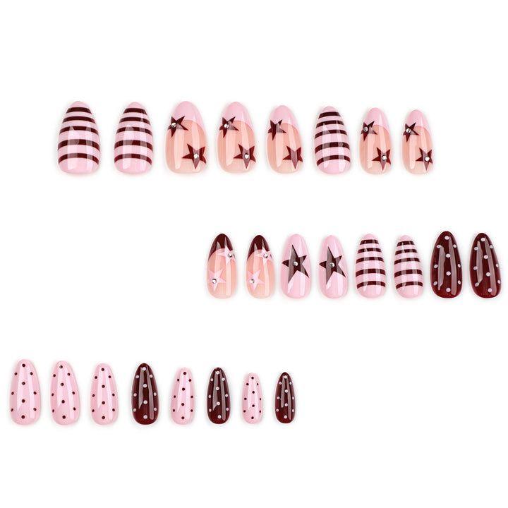 Artful nail art with glittering star motifs Kalsten