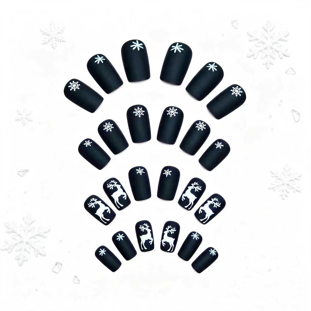 Artistic Holiday-Themed Nail Art Kalsten