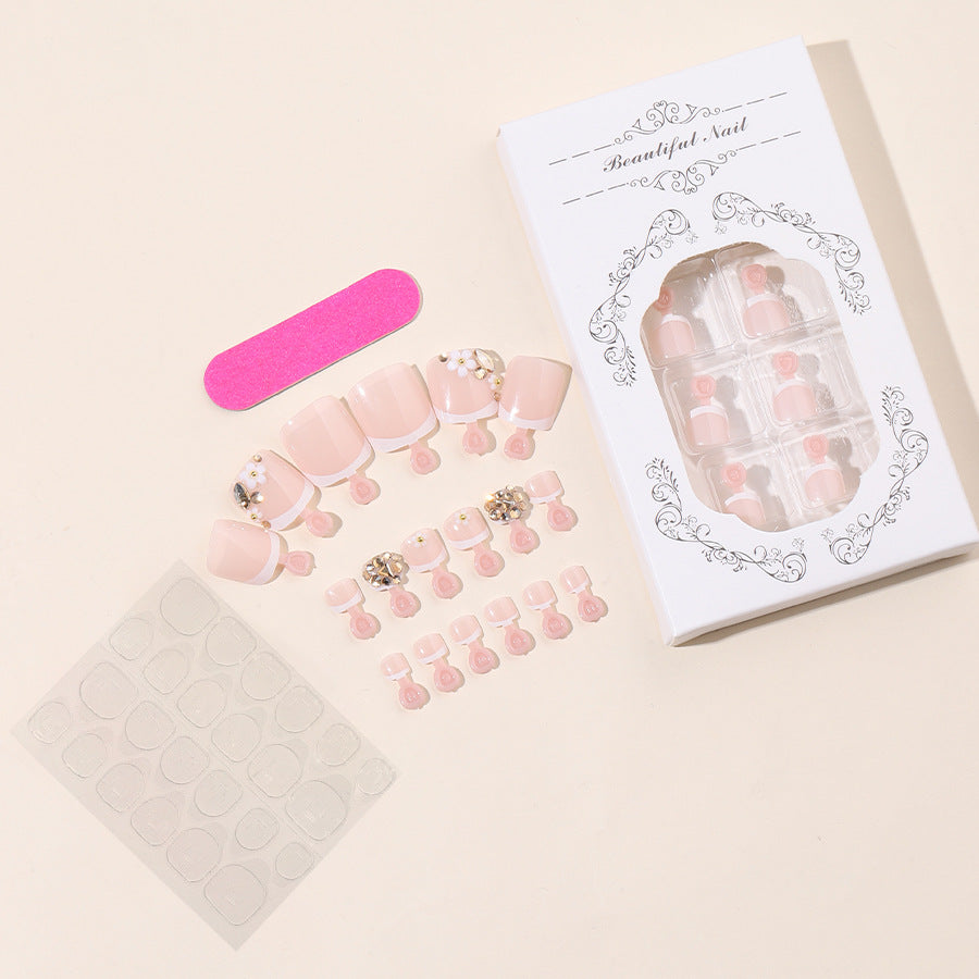 Artificial nail set with elegant jewelry details and excellent wearing comfort Kalsten