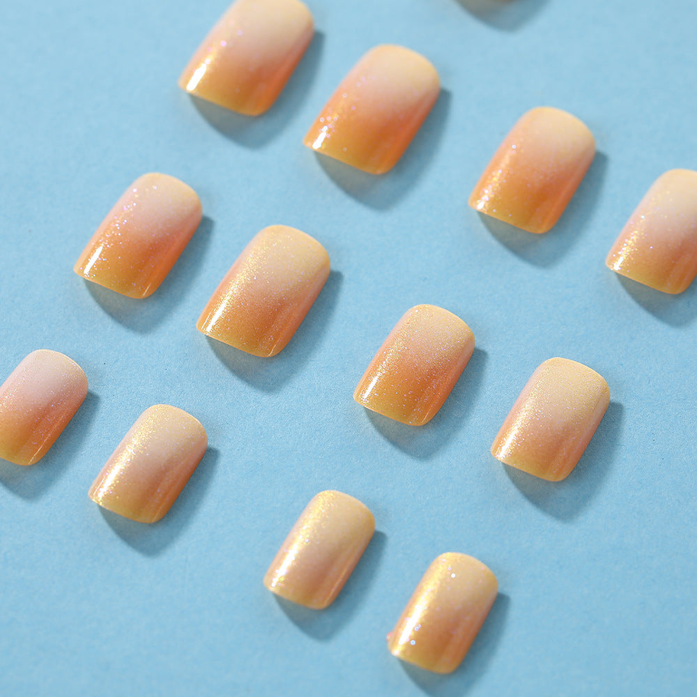 Artificial nails in elegant gradient Kalsten