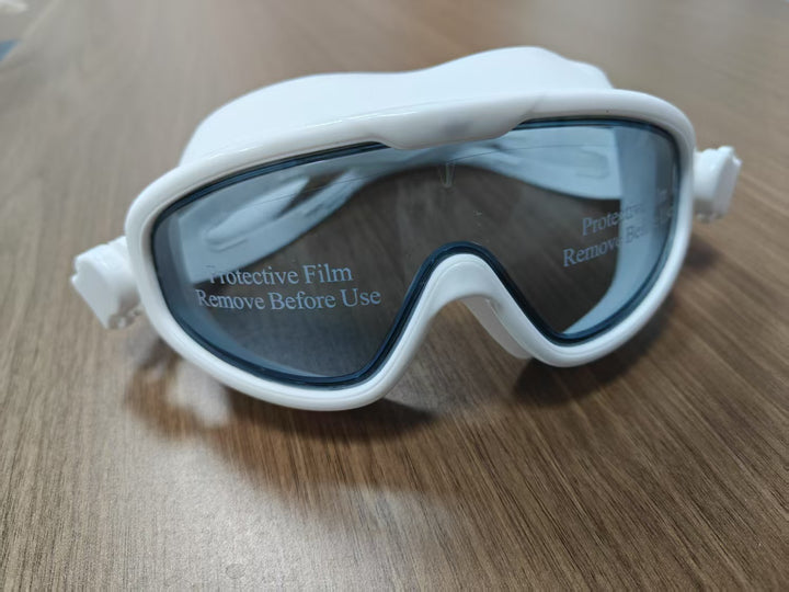 Swim protection mask with clear field of vision and comfortable fit Kalsten