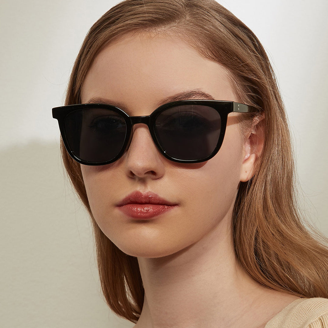Ladies fashionable sunglasses with modern plastic frame Kalsten