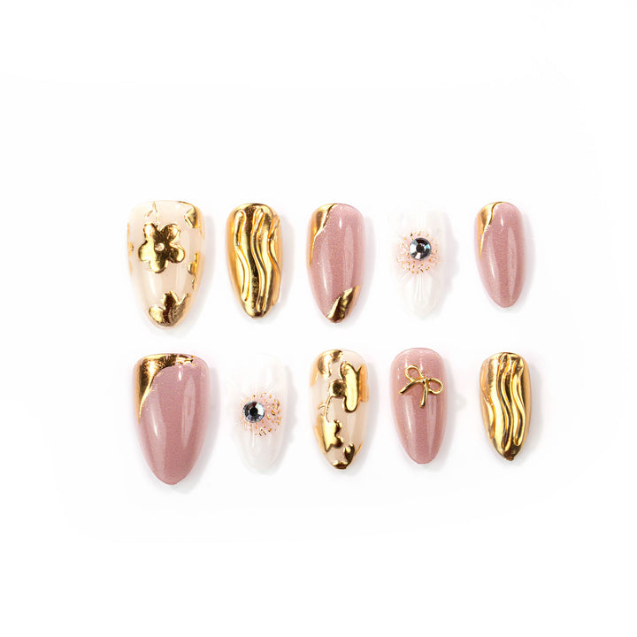 Decorative Press-On Nail Art Set with Gold Accents Kalsten