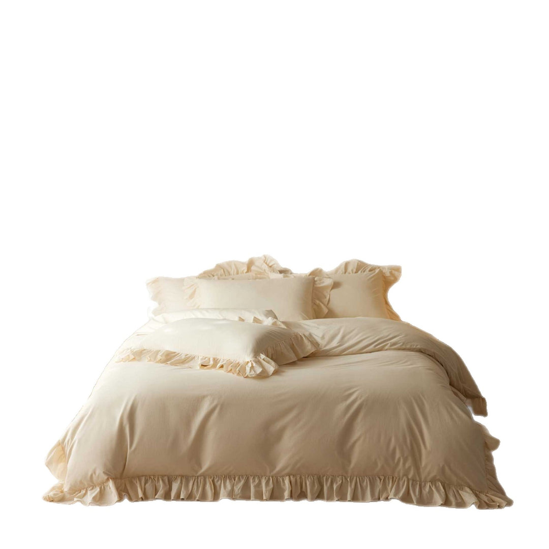 Luxurious bedding set with ruffle hem and soft cotton touch