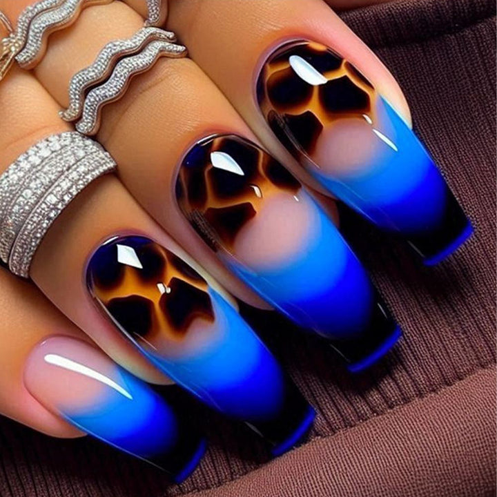 Artificial nails with elegant gradient and fashionable animal design Kalsten