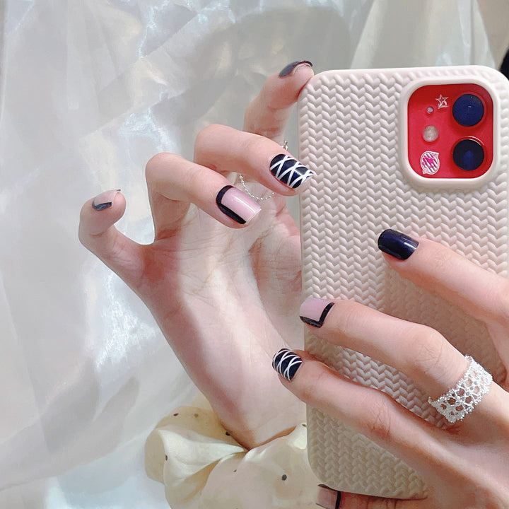 Stylish Press-On Nail Art Set with Heart and Geometric Patterns