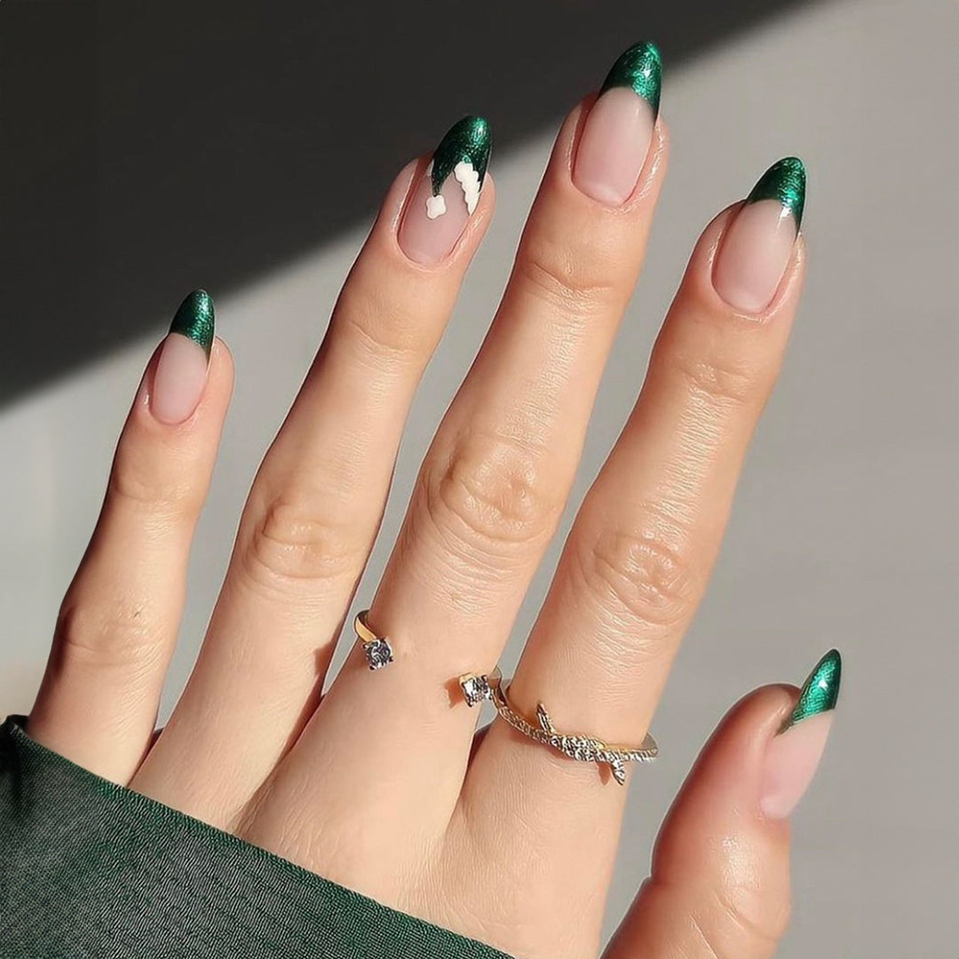 Elegant artificial nail set with bright green French tips Kalsten