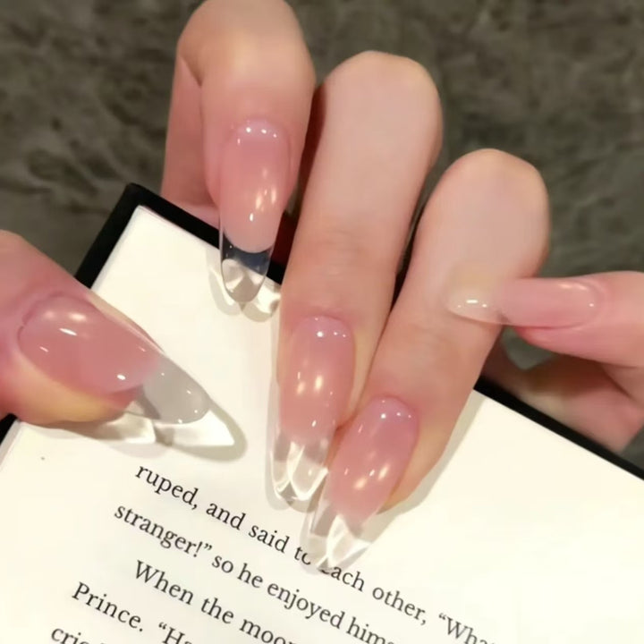 Elegant French Tip Nail Extensions