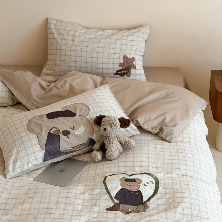 Cozy bed linen set made of cotton percale with fine check and panda appliqués