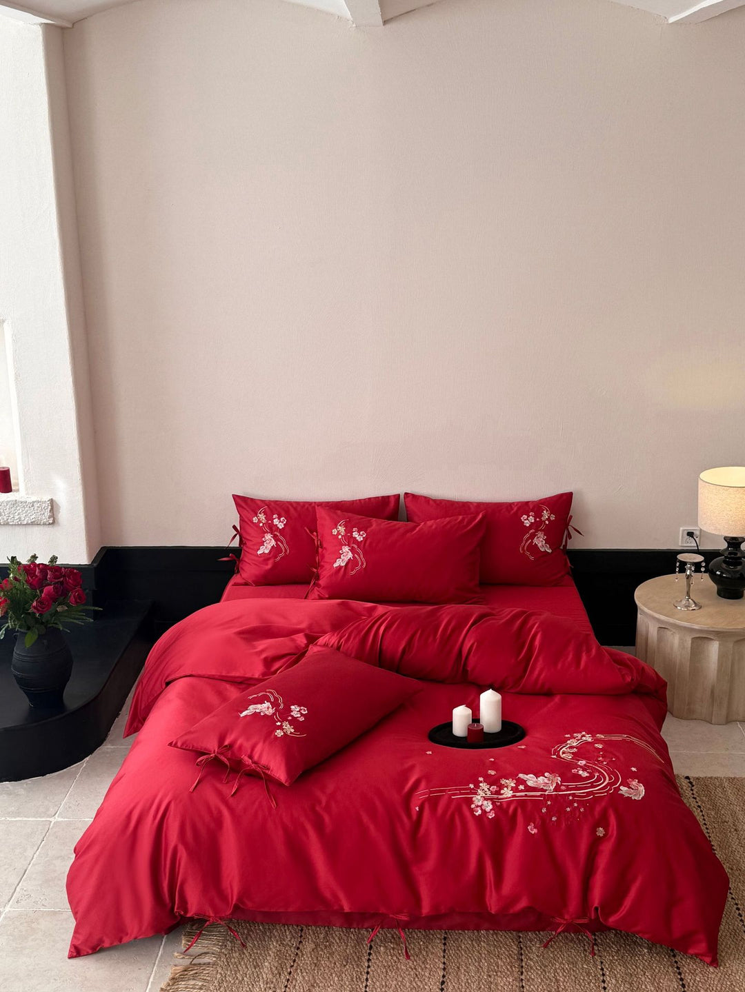 Embroidered satin bedding set with ribbon ties and delicate floral embroidery Kalsten