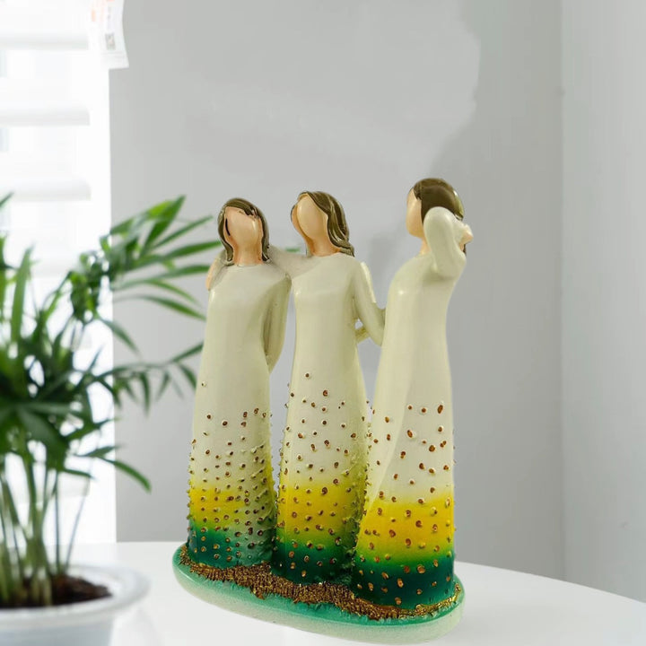 Artistic Figurine Trio Kalsten