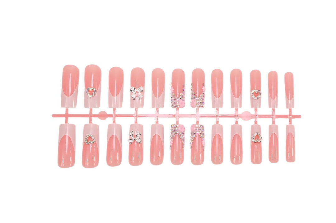Nail set with glamorous 3D flower embellishments Kalsten