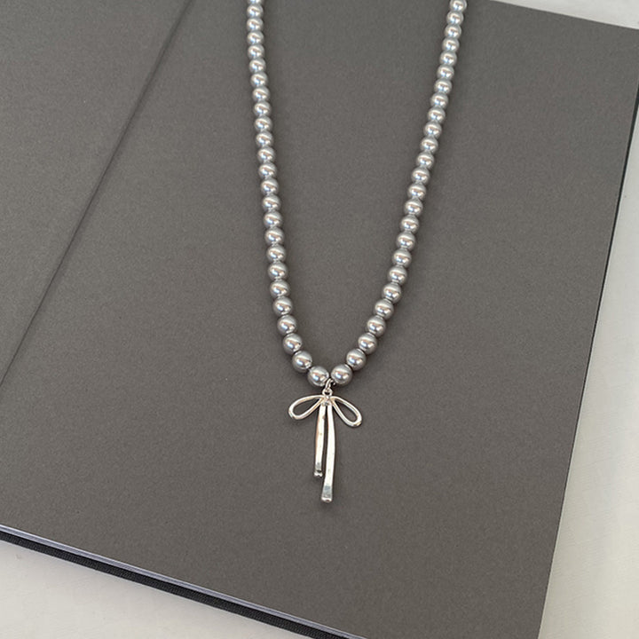 Delicate pearl necklace Kalsten