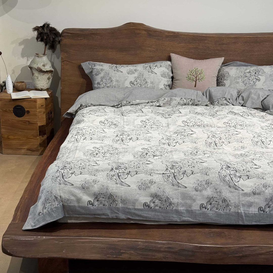 Premium fine linen duvet cover set with vintage paisley and bed skirt