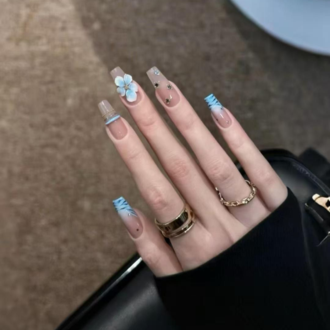 Artistic Floral Press-On Nail Extensions
